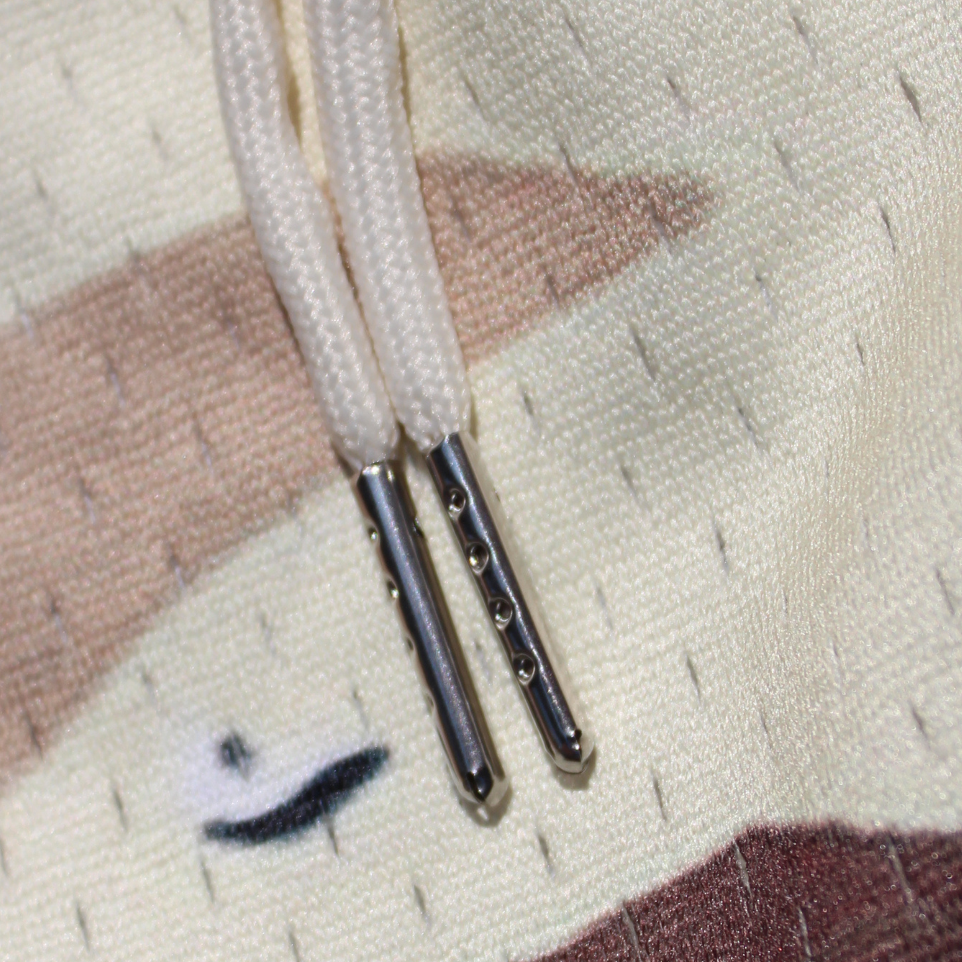 Pantalones cortos de malla con estampado de camuflaje del desierto