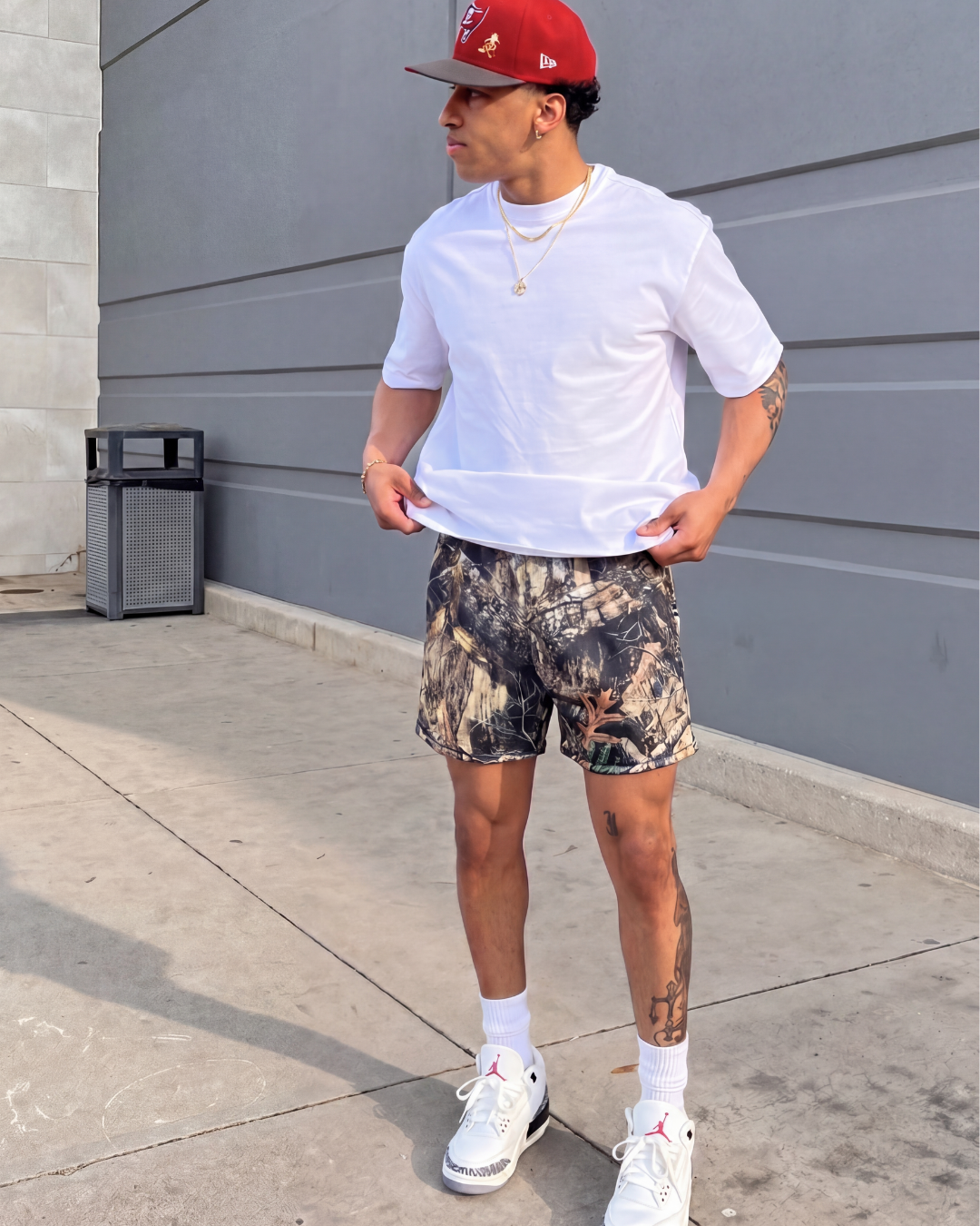 Pantalón corto de malla con camuflaje forestal