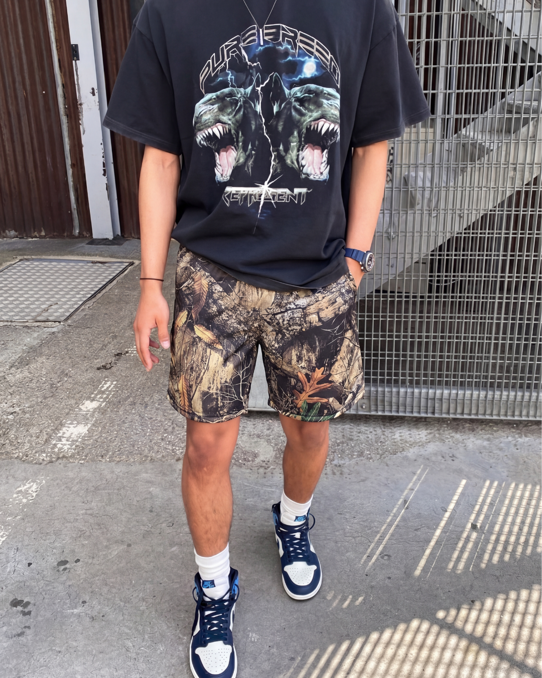 Pantalón corto de malla con camuflaje forestal